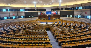 Il Parlamento europeo approva la legge sull’intelligenza artificiale